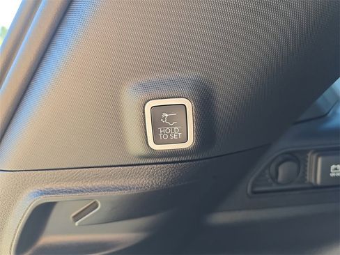 New 2025 Jeep Grand Cherokee Limited w/ Black Appearance Package image 14