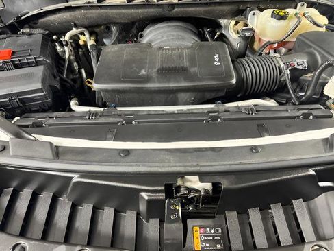 Used 2021 GMC Yukon Denali w/ Denali Premium Package image 14