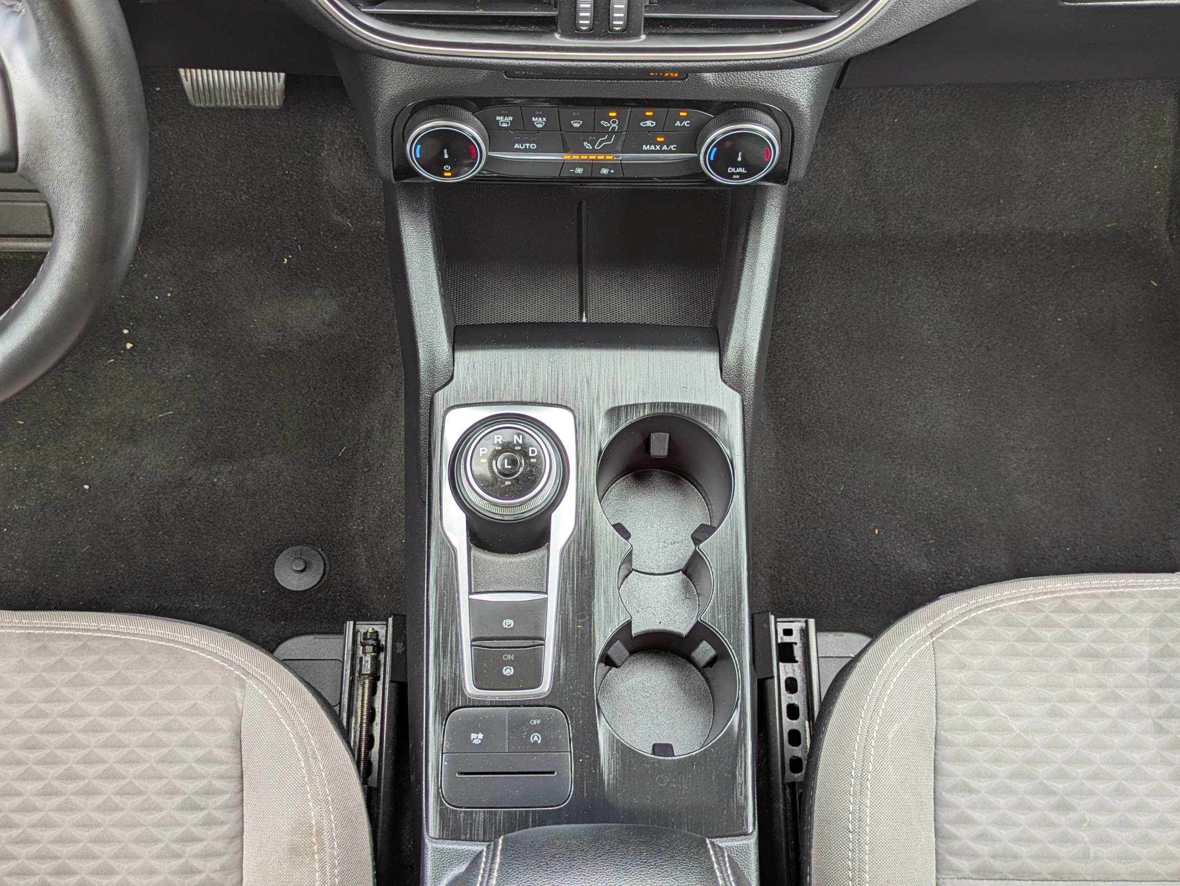 Used 2022 Ford Escape SE w/ SE Sport Appearance Package FWD image 20
