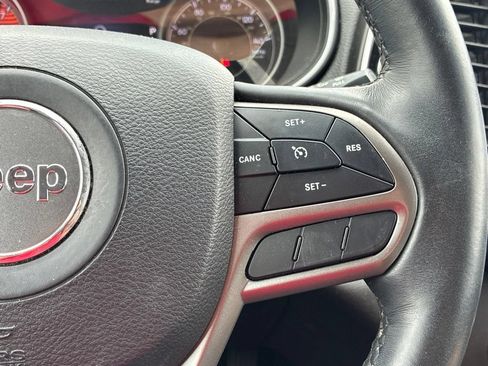Used 2019 Jeep Cherokee Limited AWD/4WD image 31