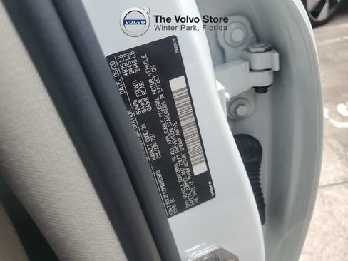 Used 2021 Volvo S60 T5 Momentum FWD image 24