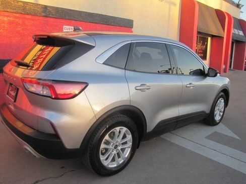 Used 2022 Ford Escape SE w/ Convenience Package FWD image 7
