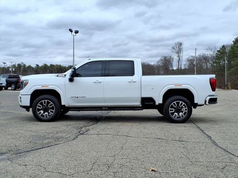 Used 2020 GMC Sierra 2500 AT4 w/ AT4 Premium Package image 5