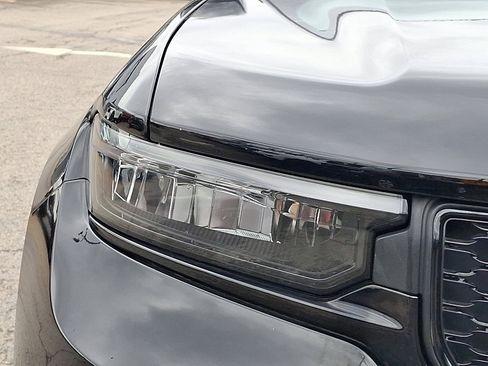 Used 2023 Jeep Grand Cherokee L Laredo image 9