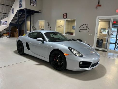 Used 2016 Porsche Cayman S image 46