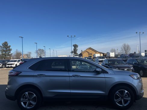 Used 2024 Ford Edge SEL w/ Convenience Package image 5