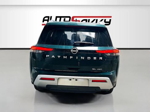 Used 2024 Nissan Pathfinder SL AWD/4WD image 6