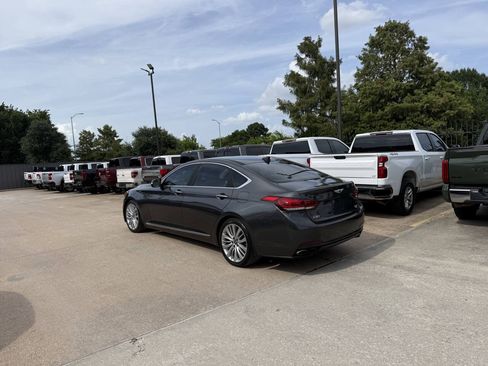 Used 2017 Genesis G80 5.0 Ultimate RWD image 4