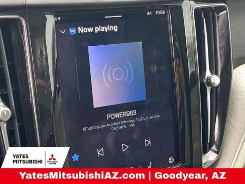 Used 2023 Volvo XC60 B5 Plus image 9