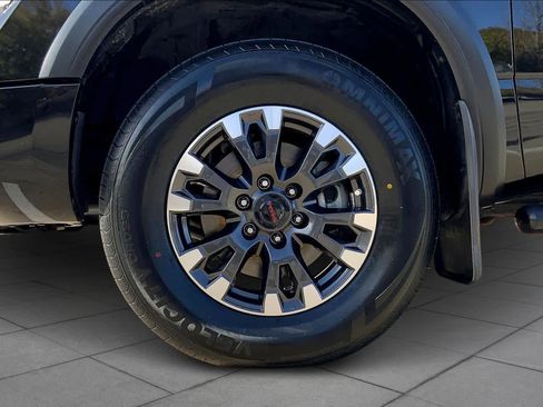 Used 2021 Nissan Titan PRO-4X w/ Off Road Protection Package image 10