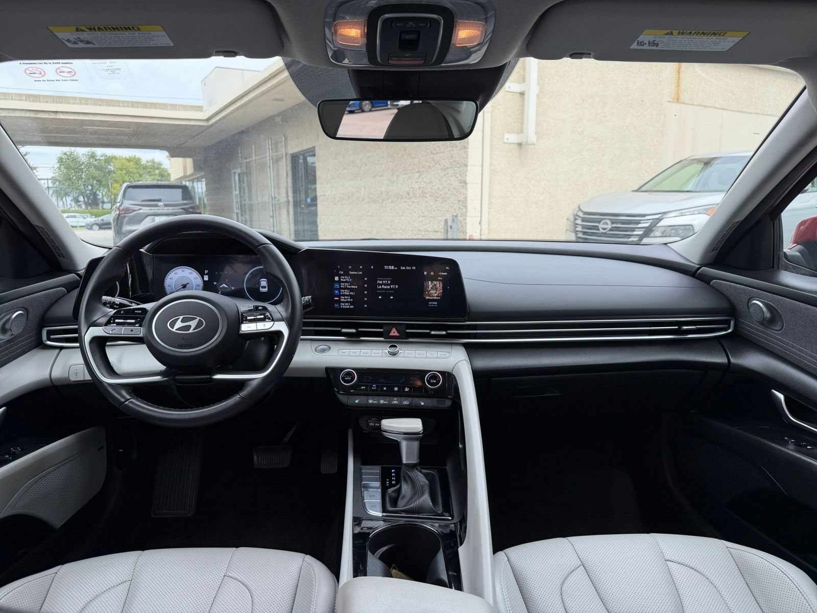 Used 2025 Hyundai Elantra Limited FWD image 34