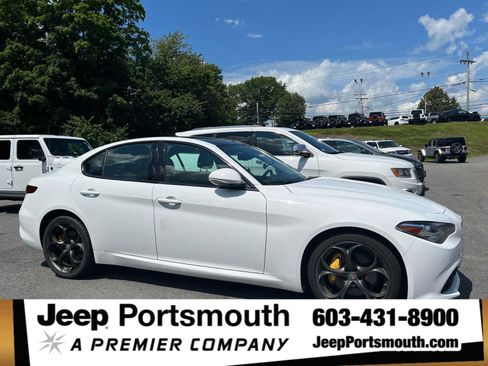 Used 2019 Alfa Romeo Giulia Ti Sport w/ Quick Order Package 22S Sport AWD/4WD image 1