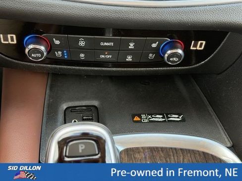 Used 2021 Buick Enclave Avenir w/ Avenir Technology Package AWD/4WD image 13