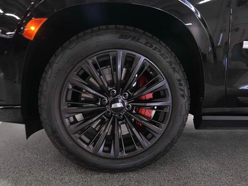 Used 2024 Cadillac Escalade ESV V w/ LPO, ONYX Package AWD/4WD image 5