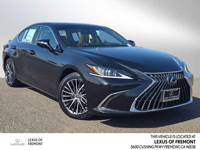 New 2025 Lexus ES 300h w/ Premium Package