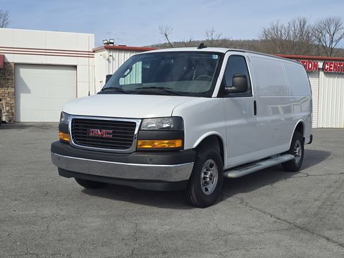 Used 2024 GMC Savana 2500 RWD 2500 135 w/ Driver Convenience Package image 2