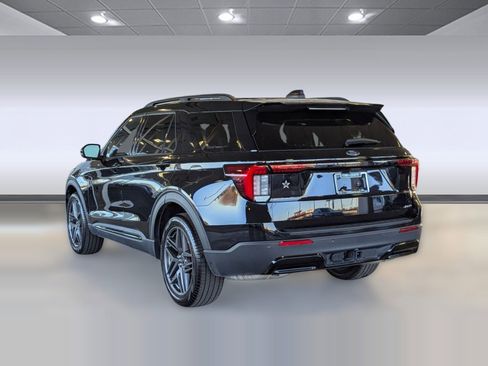 Certified 2025 Ford Explorer ST-Line w/ ST-Line Street Pack image 3