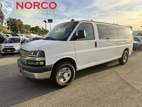 Used 2020 Chevrolet Express 3500 LT w/ LT Preferred Equipment Group image 6
