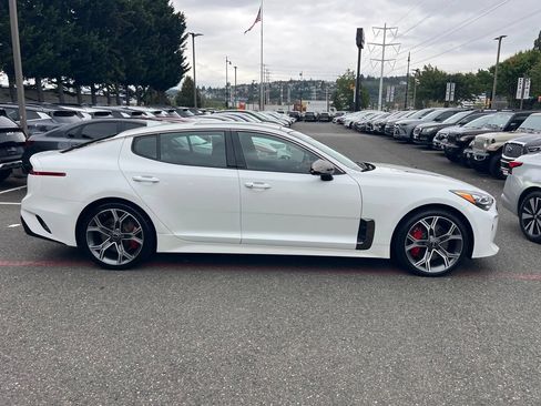 Used 2021 Kia Stinger GT2 image 8