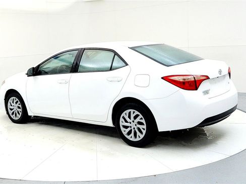 Certified 2018 Toyota Corolla LE image 4