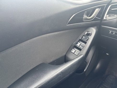Used 2014 MAZDA MAZDA3 i Sport image 19