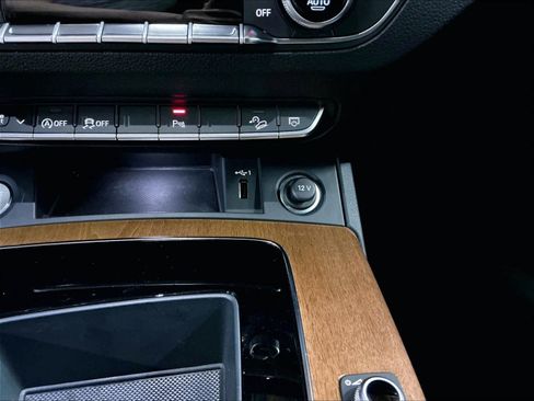 Used 2023 Audi Q5 2.0T Premium w/ Convenience Package image 34