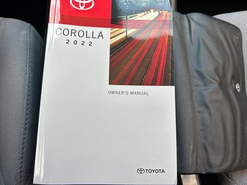 Used 2022 Toyota Corolla SE FWD image 18