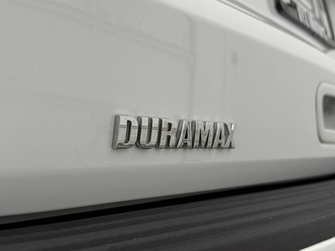 Used 2024 Chevrolet Tahoe LT w/ Luxury Package image 9