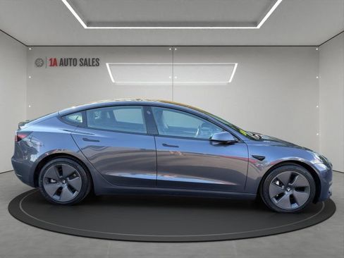 Used 2023 Tesla Model 3 Standard Range RWD image 6