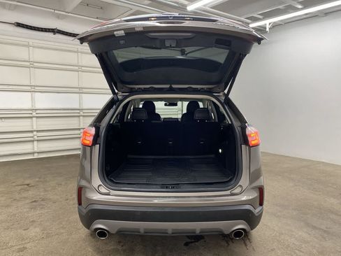 Used 2019 Ford Edge Titanium image 30