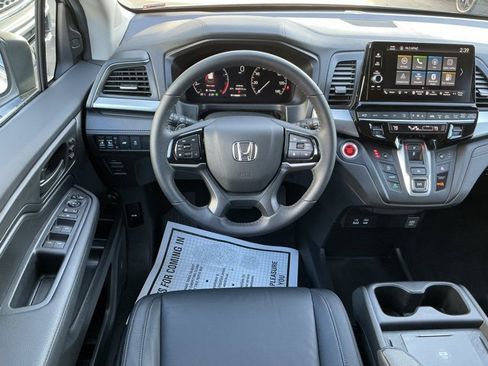 Used 2026 Honda Odyssey EX-L image 11