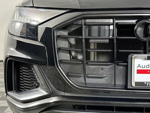 Used 2023 Audi Q8 Prestige w/ Prestige Package image 16