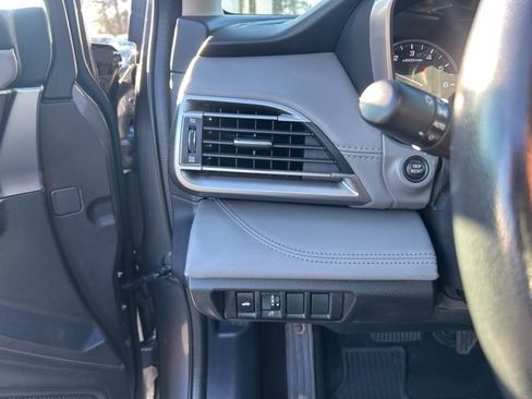Used 2022 Subaru Legacy Limited image 24