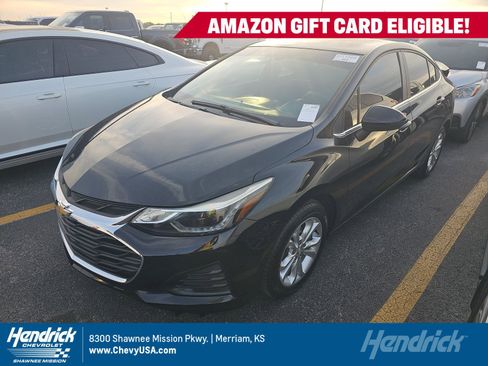 Used 2019 Chevrolet Cruze LT image 1