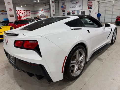 Used 2016 Chevrolet Corvette Stingray Coupe RWD image 5