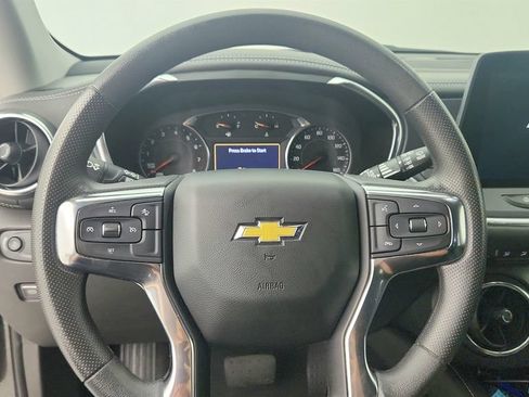 Used 2025 Chevrolet Blazer LT FWD image 16