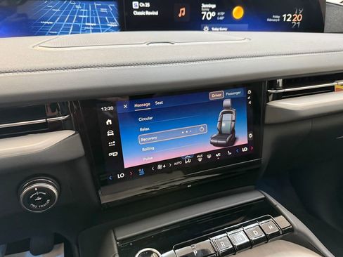 New 2026 Lincoln Navigator Reserve w/ Jet Appearance Package image 16