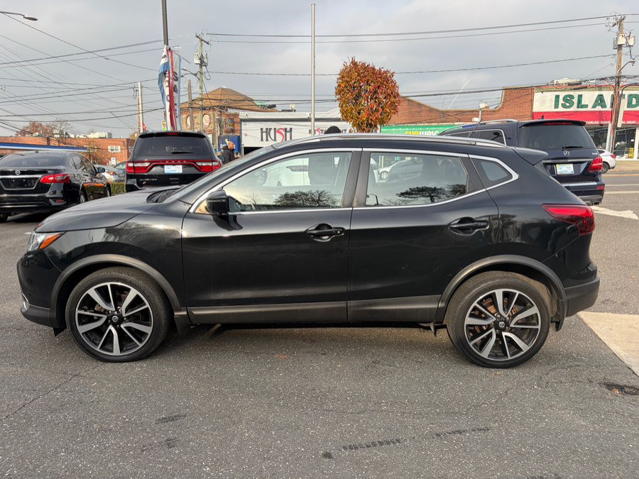 Used 2017 Nissan Rogue Sport SL w/ SL Premium Package AWD/4WD image 3