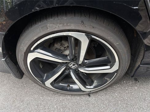 Used 2019 Honda Accord Sport image 9