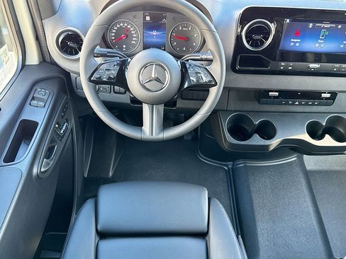 New 2026 Mercedes-Benz Sprinter 2500 image 19