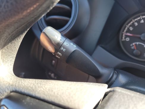 Used 2022 Toyota Tacoma SR image 30