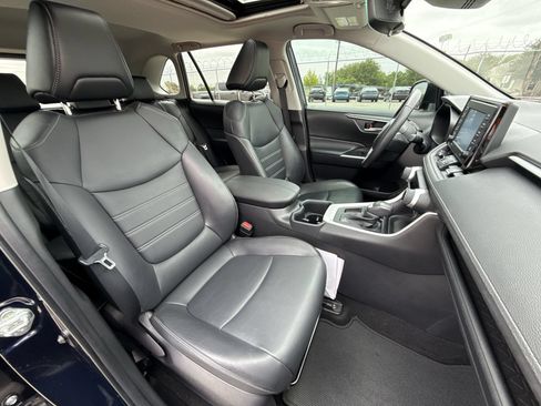 Certified 2022 Toyota RAV4 XLE Premium FWD image 26