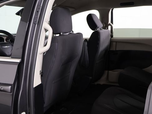 Used 2023 Chrysler Voyager LX FWD image 24