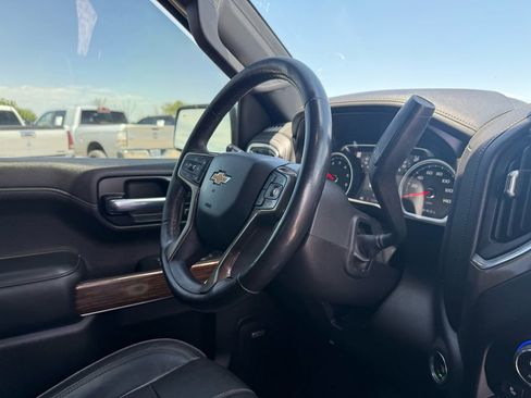 Used 2021 Chevrolet Silverado 1500 High Country w/ Technology Package AWD/4WD image 17