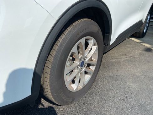 Used 2022 Ford Escape SE image 6