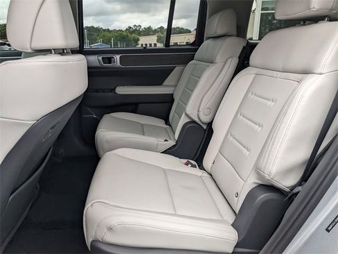 Used 2024 Hyundai Santa Fe Calligraphy image 16