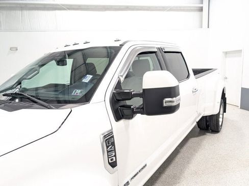 Used 2022 Ford F450 Limited image 7