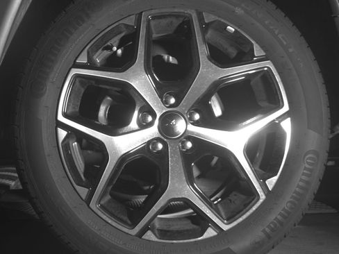 Used 2025 Jeep Compass Limited image 14