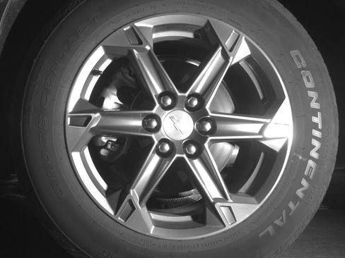 Used 2025 Chevrolet Blazer LT FWD image 12