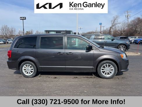 Used 2020 Dodge Grand Caravan SXT image 7